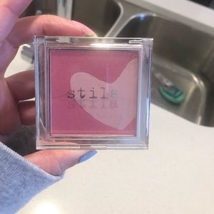 Stila blush/ shade : pretty in pink